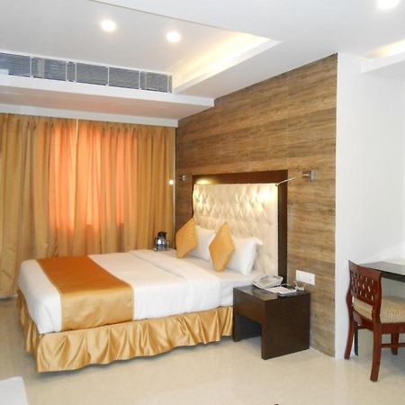 Hotel O2 Oxygen Calcutta Exteriör bild