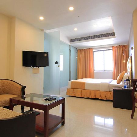 Hotel O2 Oxygen Calcutta Exteriör bild